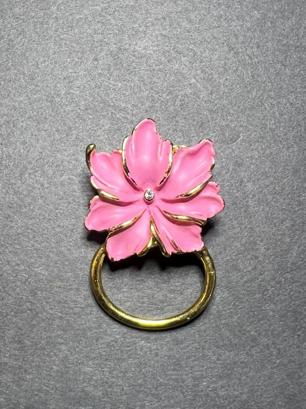 Vintage Pink Enamel Flower Gold Tone Eyeglass / Badge Holder Pin Brooch 1.5